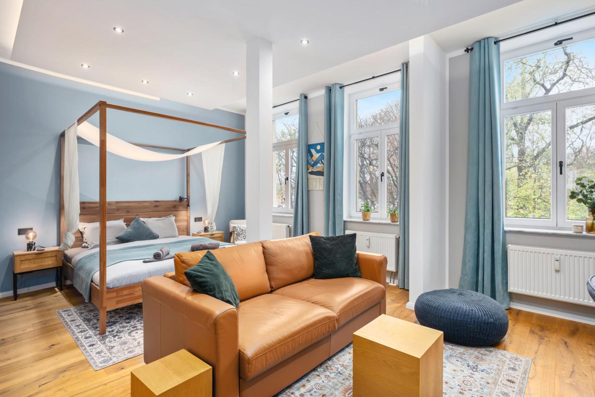 Edler Wohnraum Luxurioeses Stadtstudio Mit Balkon, Kaffeevollautomat & Klima Zwickau Buitenkant foto