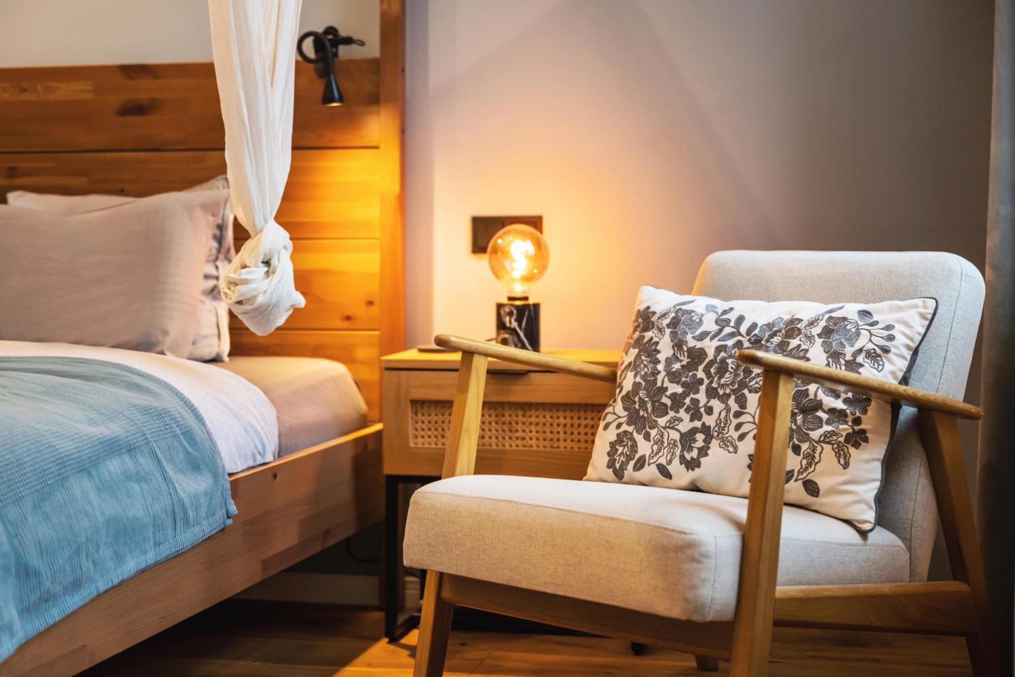 Edler Wohnraum Luxurioeses Stadtstudio Mit Balkon, Kaffeevollautomat & Klima Zwickau Buitenkant foto