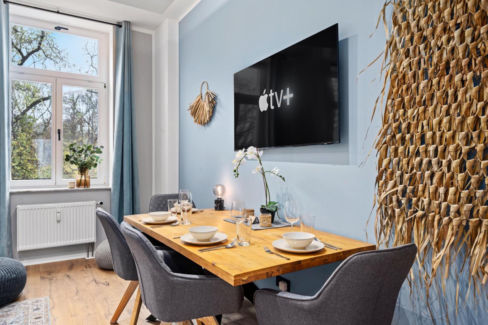 Edler Wohnraum Luxurioeses Stadtstudio Mit Balkon, Kaffeevollautomat & Klima Zwickau Buitenkant foto